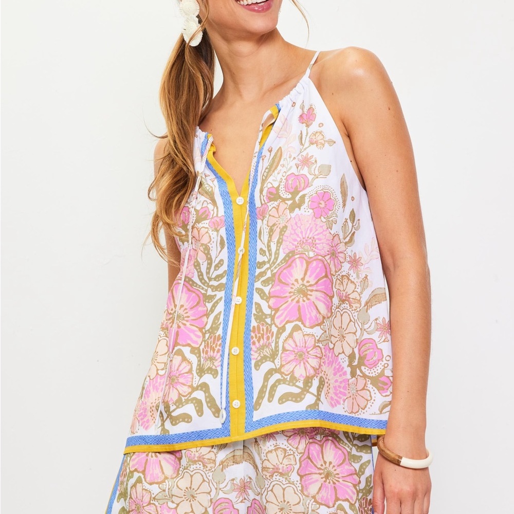 NWT Floral Border Print Top – Skies Are Blue size medium